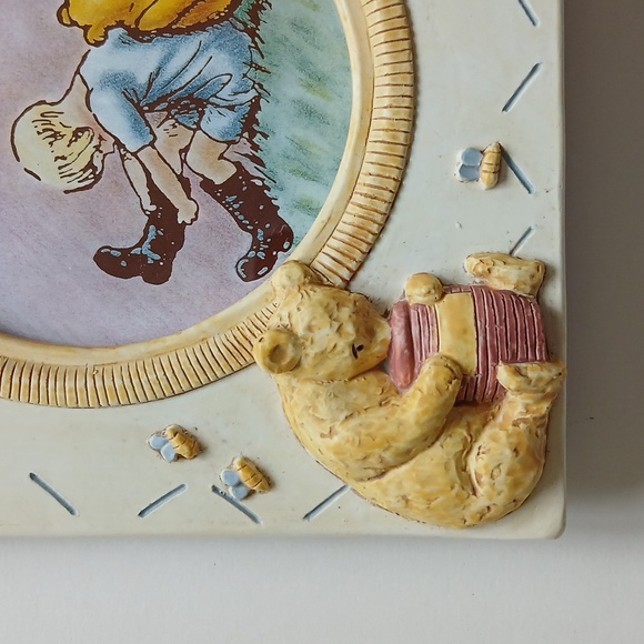 Charpente Disney's Winnie the Pooh Christopher Robin 3-D Photo Frame - Picture 6 of 10